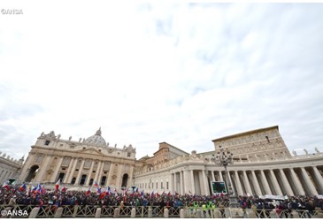 ANSA730558_LancioGrande