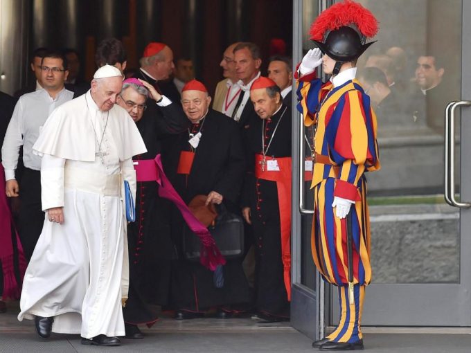 Bispos afastam cenários de mudanças espetaculares