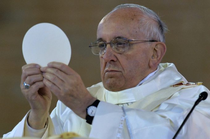 Papa Francisco e a Eucaristi