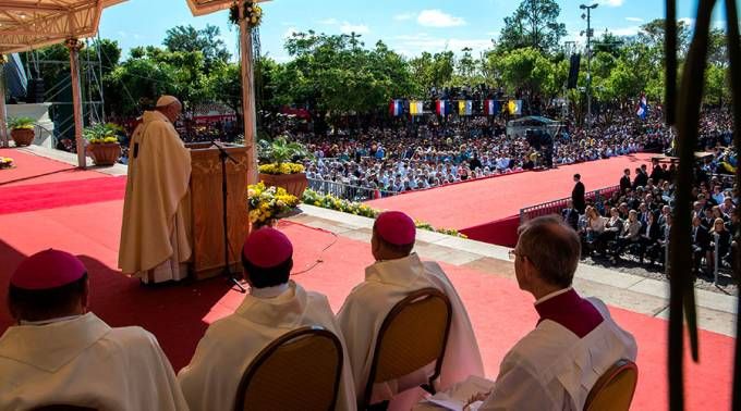 FranciscoEcuador_LOsservatoreRomano_151215