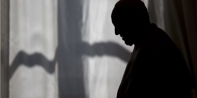 Papa muros da indiferença