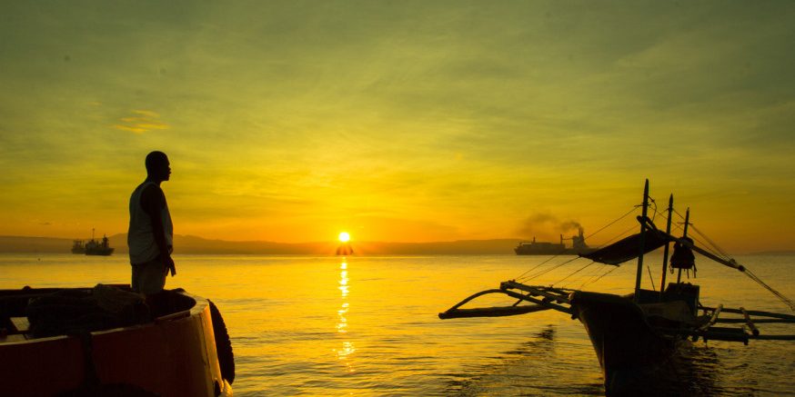 web-man-look-sun-boat-cc-bro-jeffrey-pioquinto-flickr