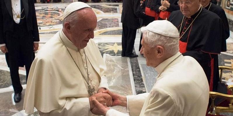 Papa Francisco e Bento XVI