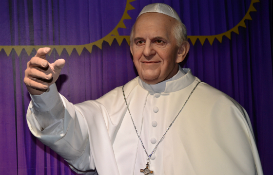 Estátua Papa