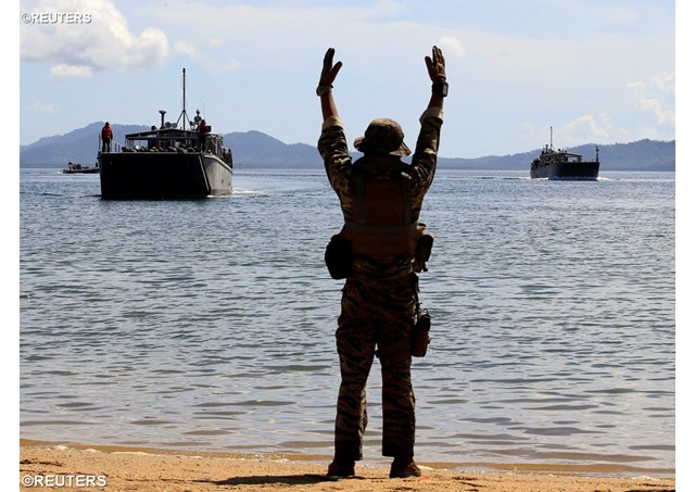 Militares