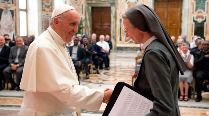 Papa e religiosos
