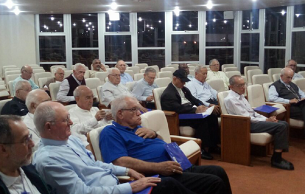 Encontro-bispos-emeritos-CNBB-600×381
