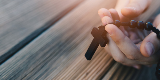 web3-rosary-prayer-soul-spirit-shutterstock_678815488-daniel-jedzura-ai