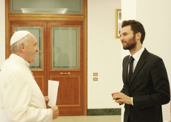 Papa-Francesco-e-Andrea-Iervolino_FotoSalaImprensaVaticano-600×429