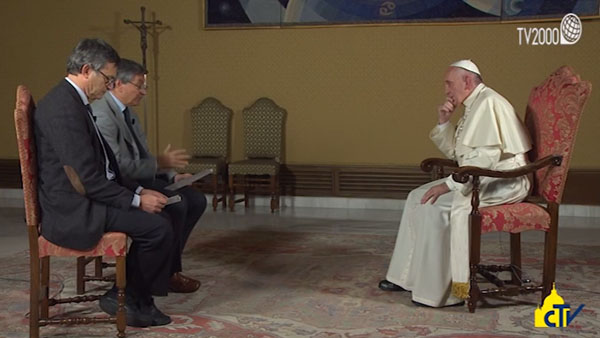 entrevista-papa_tv-2000