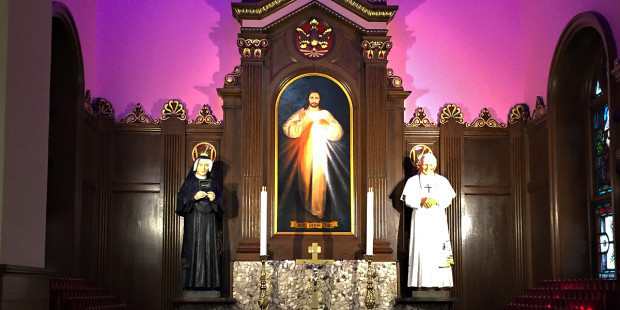 web3-divine-mercy-st-faustina-john-paul-ii-side-altar-maspetheer-wikimedia-commons1