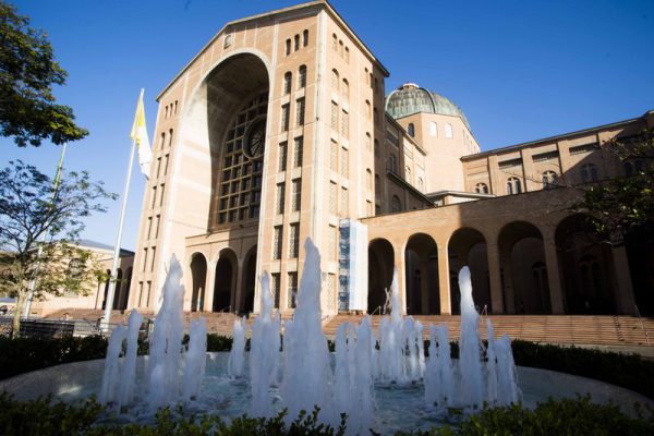 santuario_nacional_exterior_dia_thiago_leon-600×400