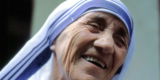 web3-mother-teresa-smile-portrait-manfredo-ferrari-cc