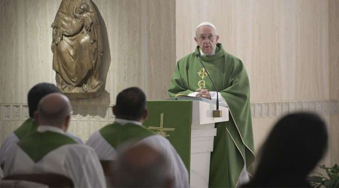 PapaFranciscoSantaMartaMisa_VaticanMedia_09012018 (1)