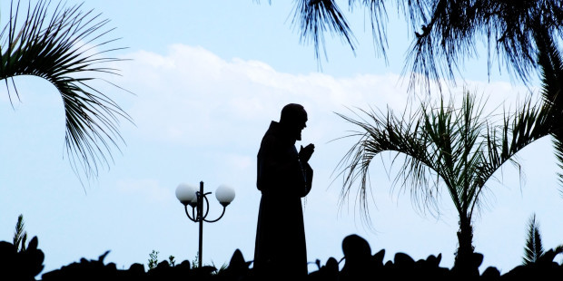 padre_pio-taormina-sicilia-italy_-_creative_commons_by_gnuckx_3667222242