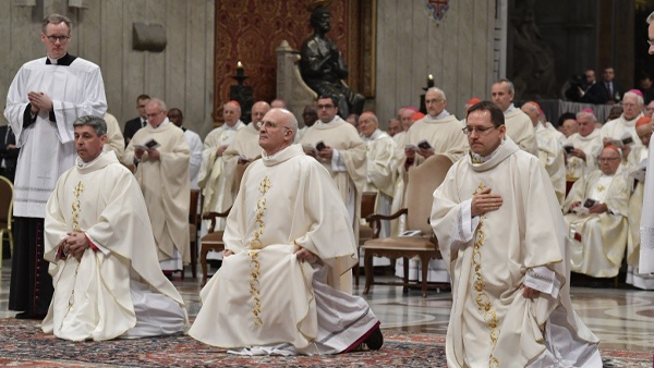 bispos-ordenados-papa-boletim-da-santa-se_Miolo