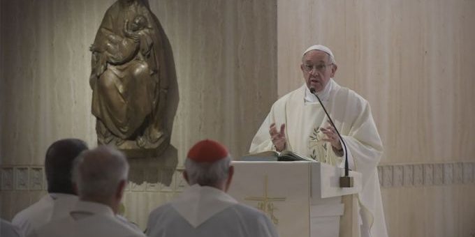 PapaFranciscoSantaMartaMisa_VaticanMedia_1505201