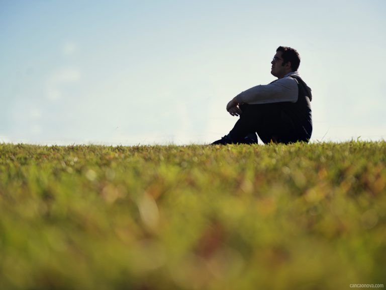 formacao_1600x1200-sua-felicidade-depende-dos-elogios-768×576