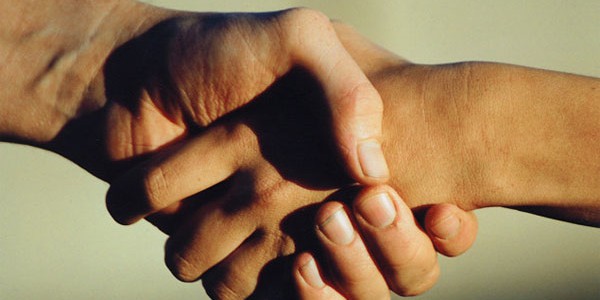 maos_unidas-600×300