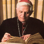 ratzinger_escrevendo_bento-150×150