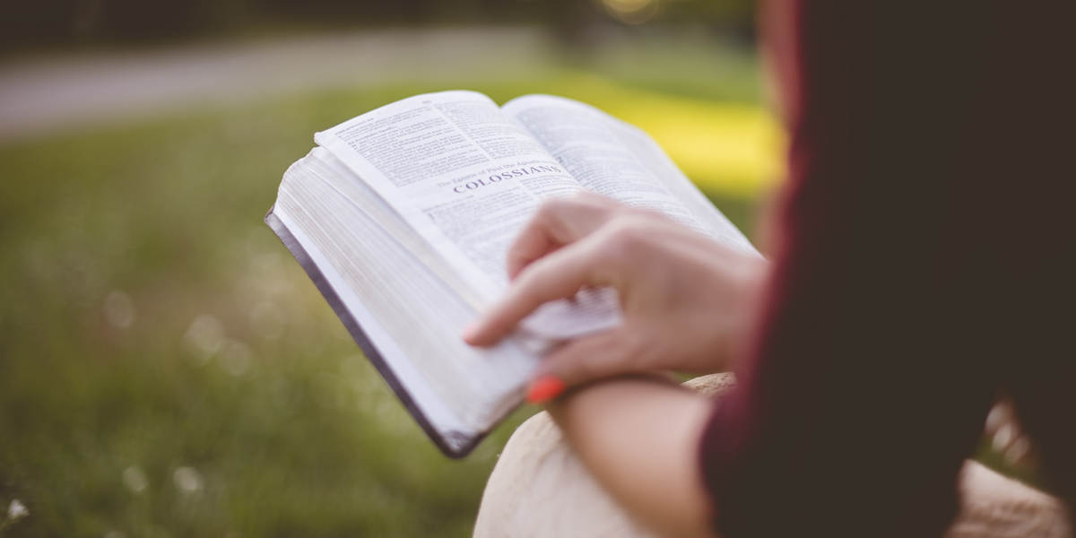 web3-woman-reading-bible-outside-colossians-spiritual-reading-ben-white-photography-cc (1)