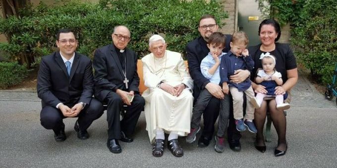 Brasileiros e Bento XVI
