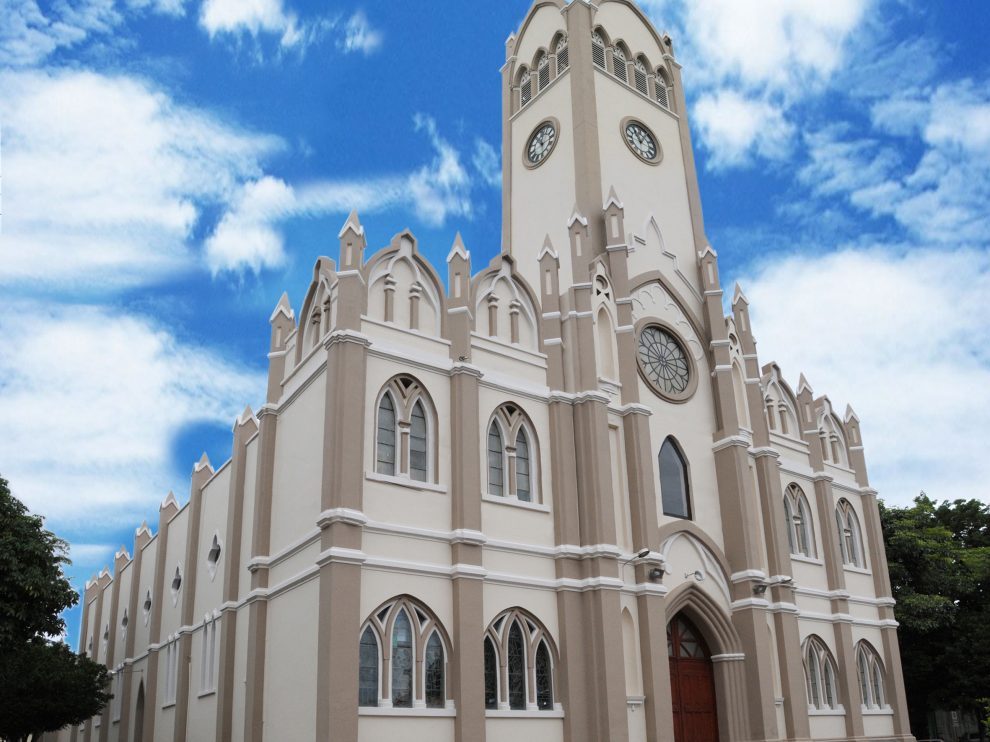 Basílica Menor dedicada ao Arcanjo.