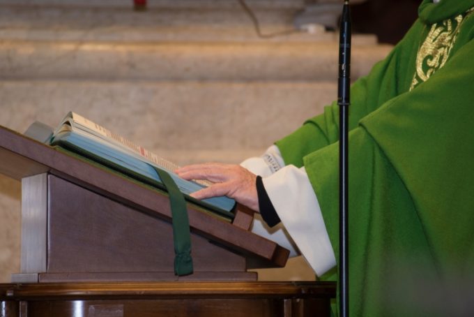 Padre_Homillia_-760648