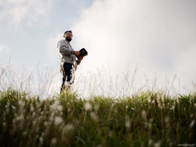 formacao_1600x1200-deus-chama-todo-homem-a-santidade-768×576