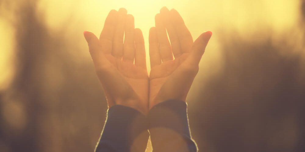 maos_estendidas-261599