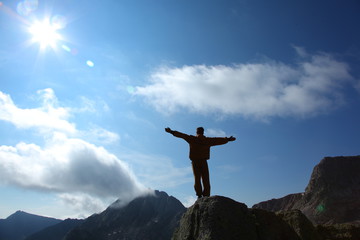 240_F_35373732_gP1qX1VZFugBX5dlCyAgpGMg1nfHx66T