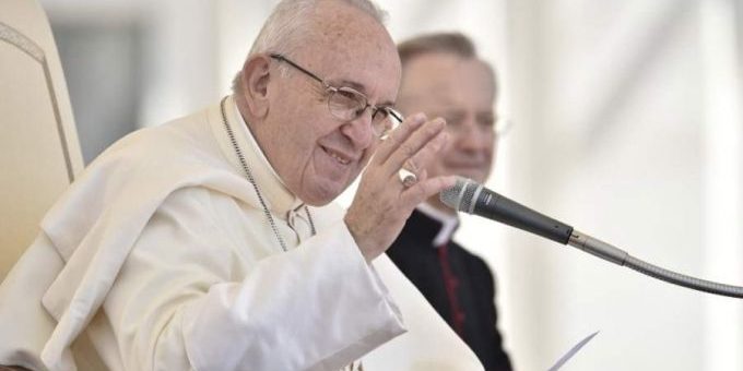 PapaFrancisco-VaticanMedia031018