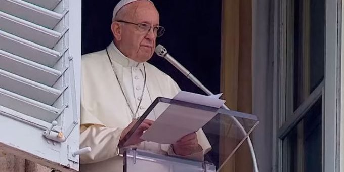 PapaFrancisco-video091018