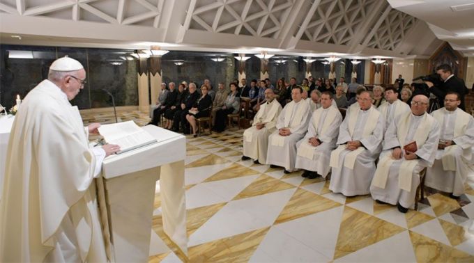 PapaFranciscoMisaSantaMarta_VaticanMedia_08102018