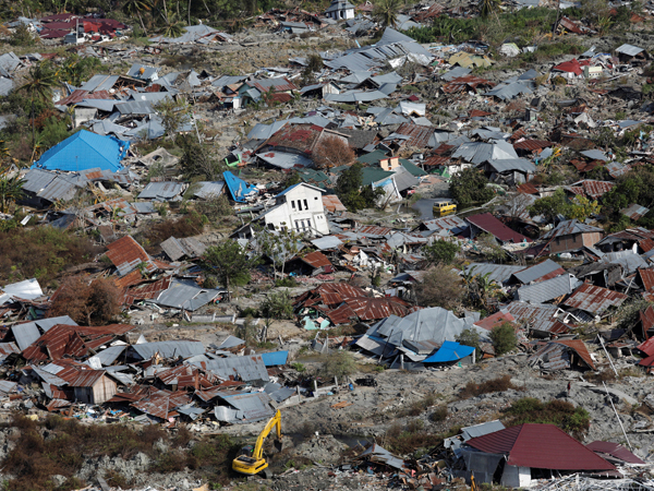 devastacao-na-indonesia-REUTERS-Darren-Whiteside-1