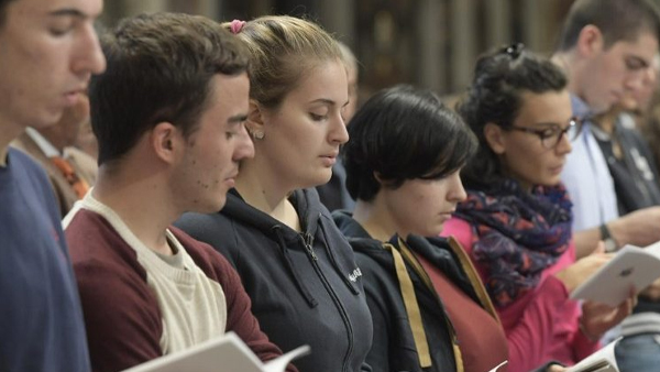 jovens-sinodo_vatican-media1