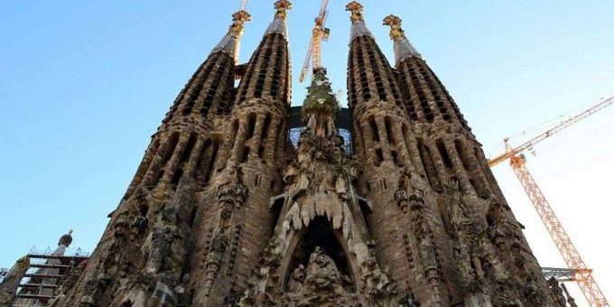 SagradaFamilia_FlickrDiegoAvilesCC_BY_NC_20_030118