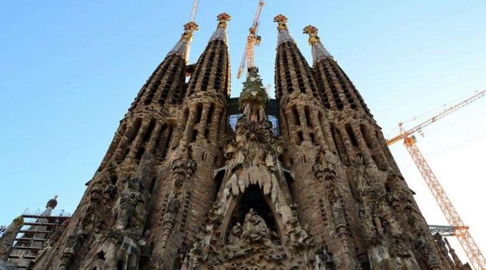 SagradaFamilia_FlickrDiegoAvilesCC_BY_NC_20_030118