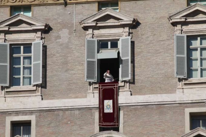 angelus_12272015_a_1545821515