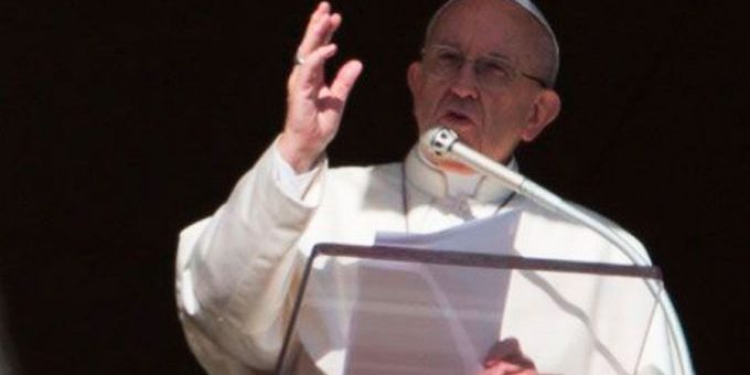 PapaFrancisco_DanielIbanez_ACIPrensa_150418 (2)