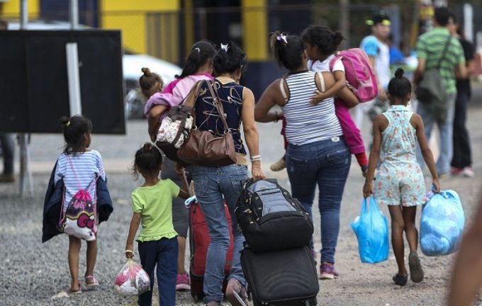 Venezuelanos2-1200x762_c