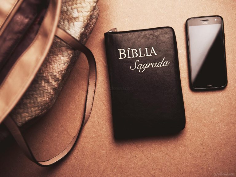 formacao_1600x1200-voce-tem-o-costume-de-levar-a-biblia-com-voce-1-768×576