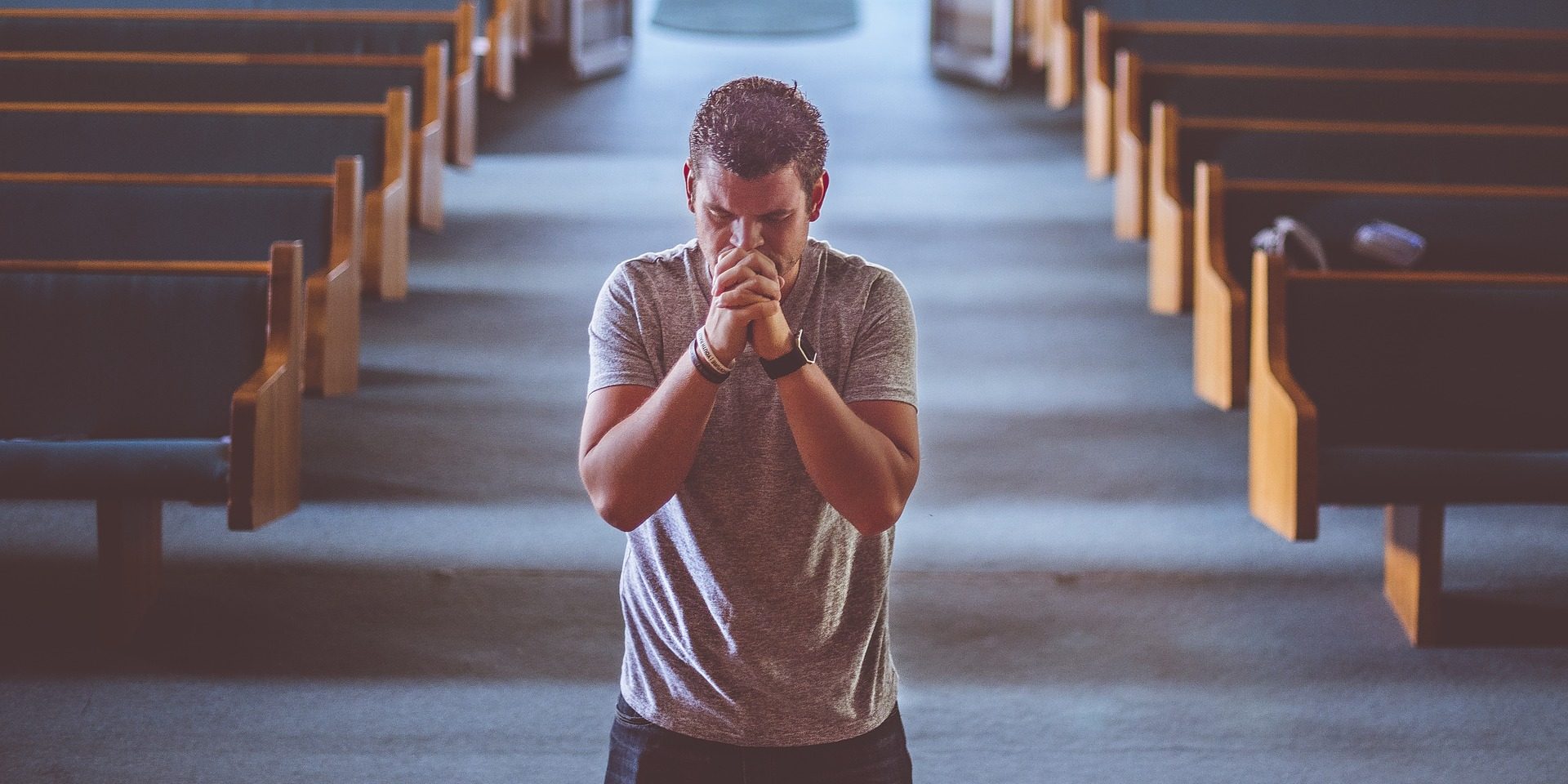 praying-2179326_1920