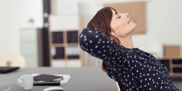 web3-work-office-enviroment-employees-coworkers-emotions-shutterstock_293142464-stockfour-ai