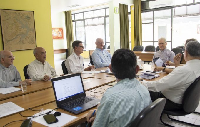 Comissão Especial para os Bispos Eméritos