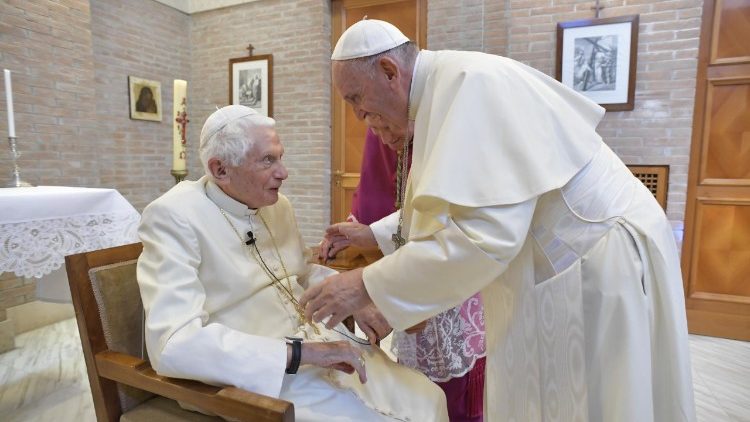 Papa e Bento XVI