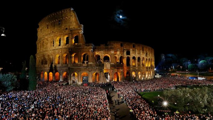 Via sacra no coliseu