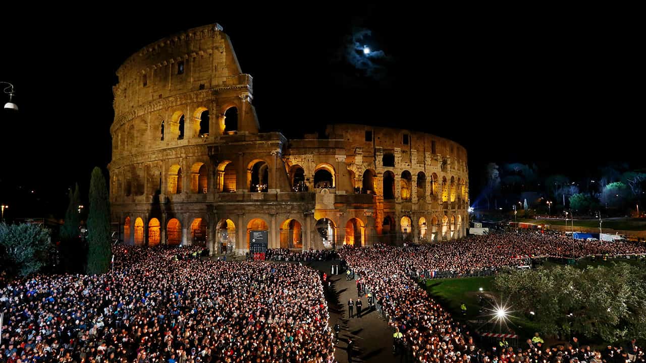 Via sacra no coliseu