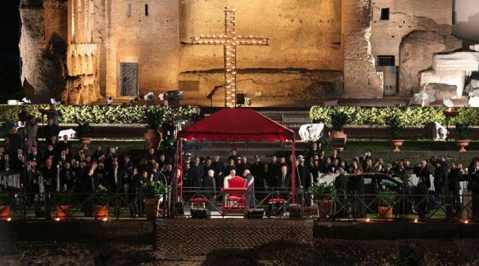 ViaCrucis2017Papa