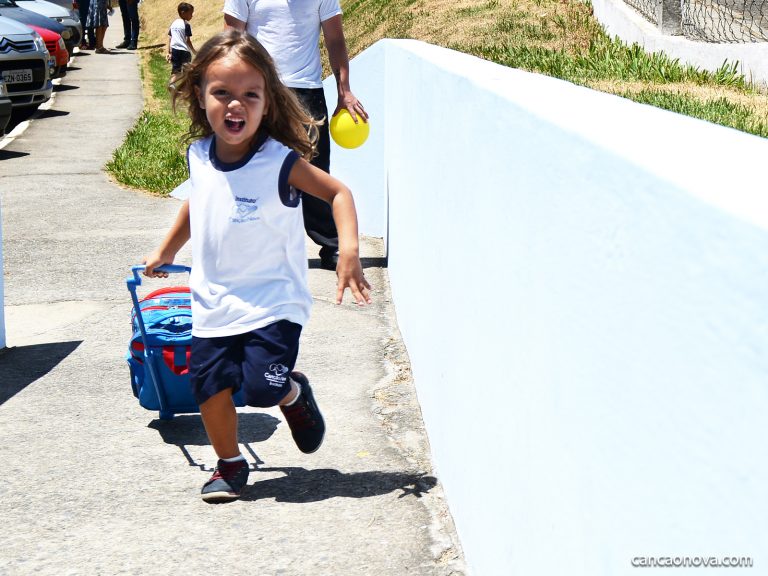 formacao_volta-as-aulas-periodo-de-adaptacao-e-readaptacao-das-criancas-768×576